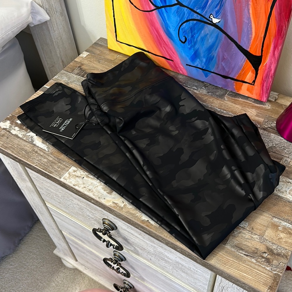 Women high rise legging size M